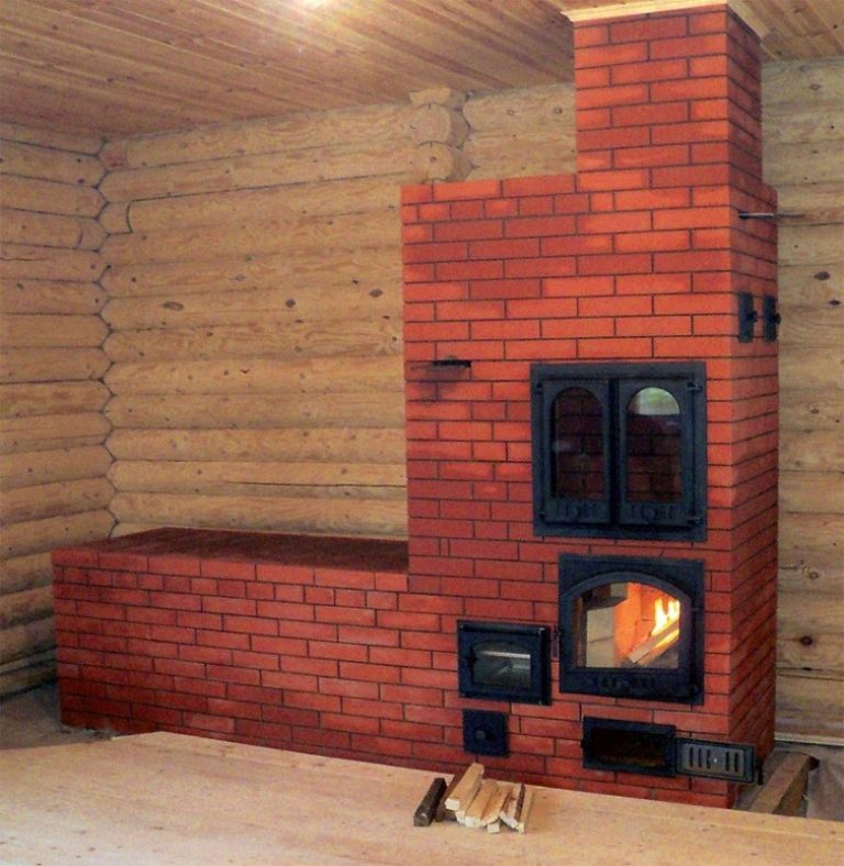 построить печь из кирпича в деревянном доме