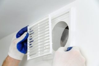 Электрический вентилятор для ванной комнаты: особенности установки и подключения