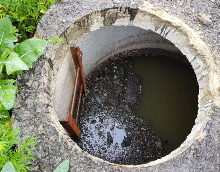 Как очистить выгребную яму без откачки биологическими и химическими ...