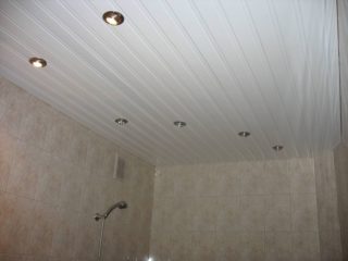 Как выбрать светильники для потолка в ванную комнату