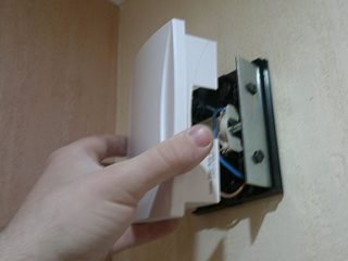 Беспроводные электрозвонки схемы Как выбрать электрический дверной звонок Принцип работы электронного устройства на входную дверь