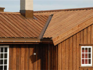 Особенности конструкции и этапы укладки тесовой крыши